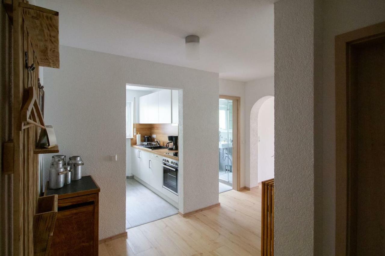 Schoene Und Helle Ferienwohnung In Pfaffenweiler Villingen-Schwenningen Eksteriør billede